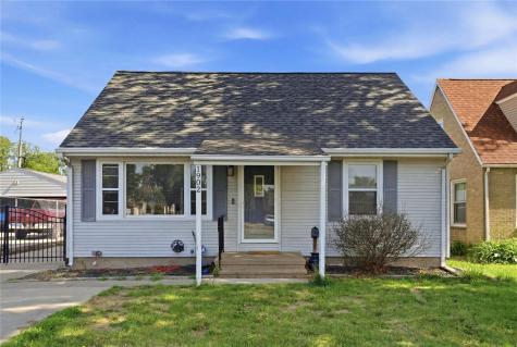 1902 Johnson Avenue NW Cedar Rapids IA 52405
