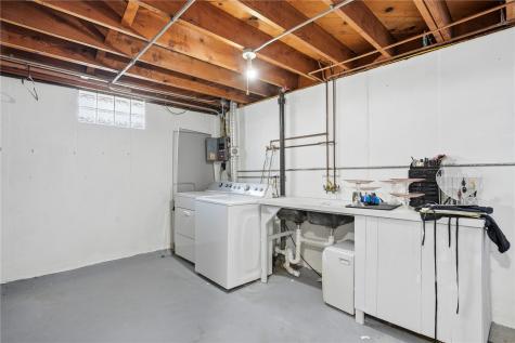1902 Johnson Avenue NW Cedar Rapids IA 52405