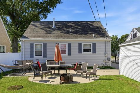 1902 Johnson Avenue NW Cedar Rapids IA 52405