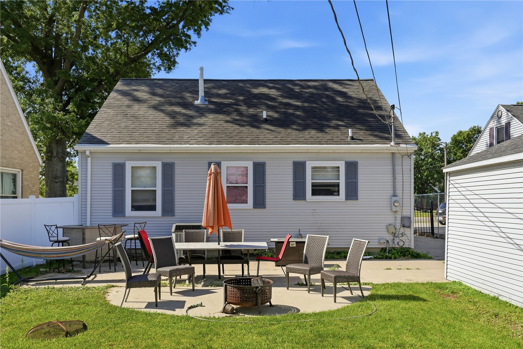 1902 Johnson Avenue NW Cedar Rapids IA 52405