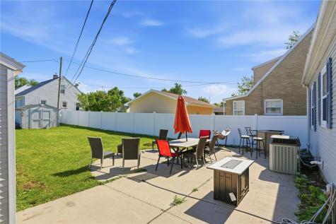 1902 Johnson Avenue NW Cedar Rapids IA 52405
