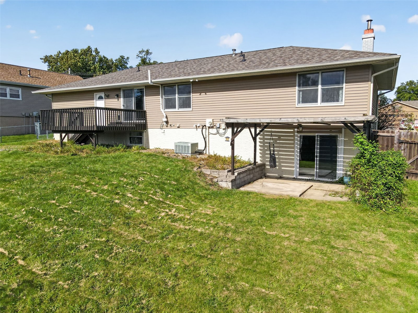 219 Boyson NE Cedar Rapids IA 52402