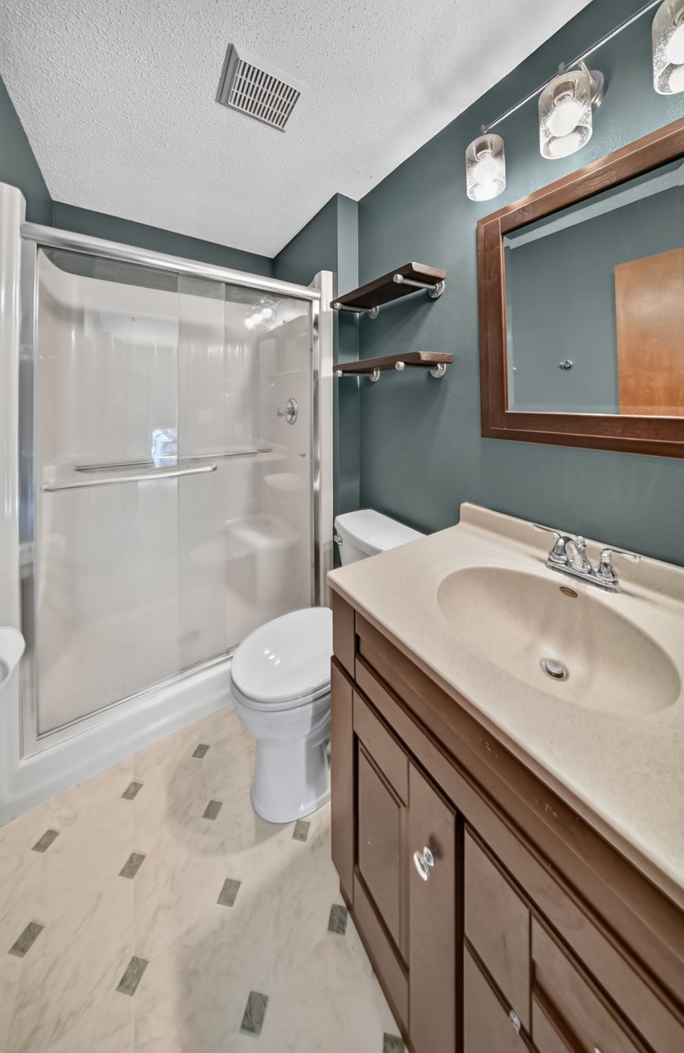 219 Boyson NE Cedar Rapids IA 52402
