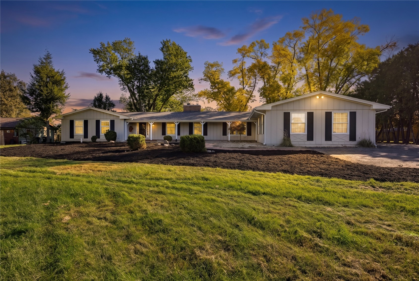 2915 Indian Hill Road SE Cedar Rapids IA 52403