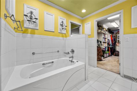 2915 Indian Hill Road SE Cedar Rapids IA 52403