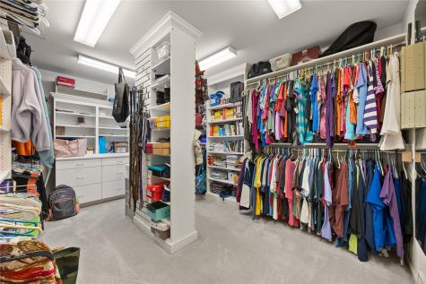 2915 Indian Hill Road SE Cedar Rapids IA 52403