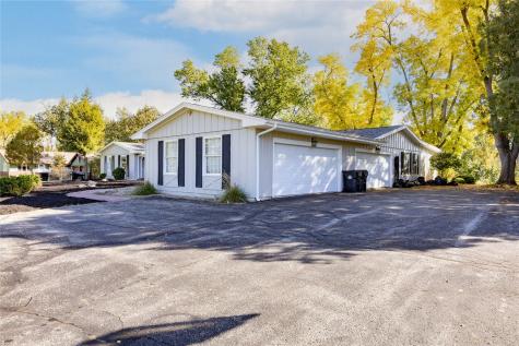 2915 Indian Hill Road SE Cedar Rapids IA 52403