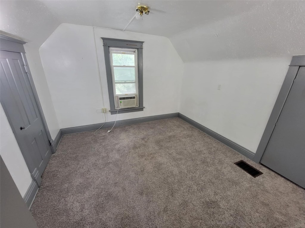 611 17th Street NE Cedar Rapids IA 52402