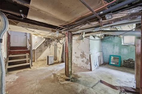 1019 10 Street SW Cedar Rapids IA 52404