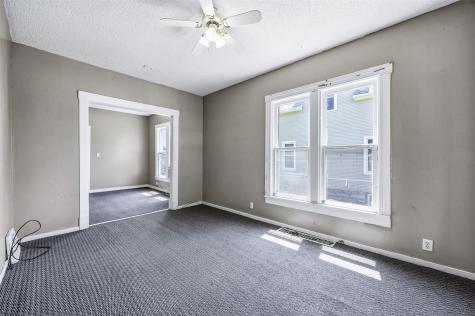 1019 10 Street SW Cedar Rapids IA 52404