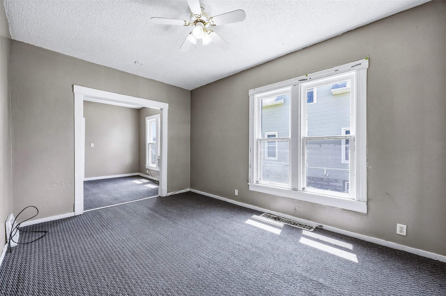 1019 10 Street SW Cedar Rapids IA 52404