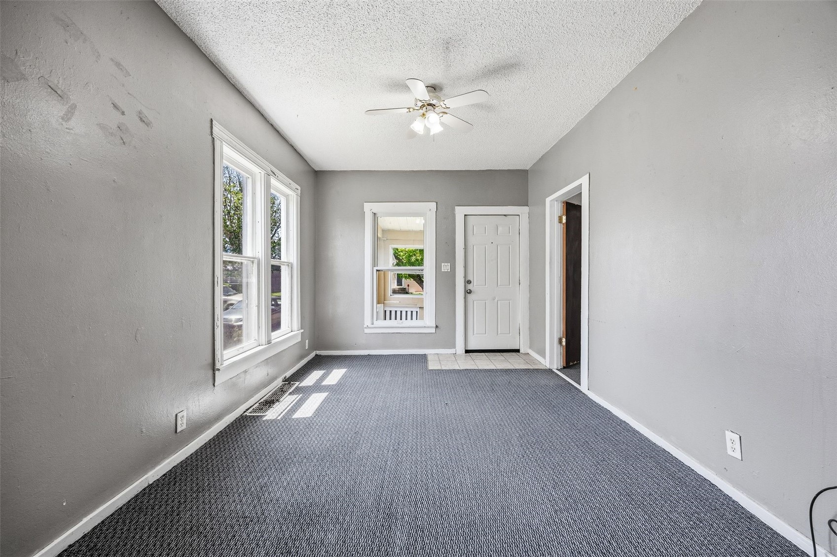 1019 10 Street SW Cedar Rapids IA 52404