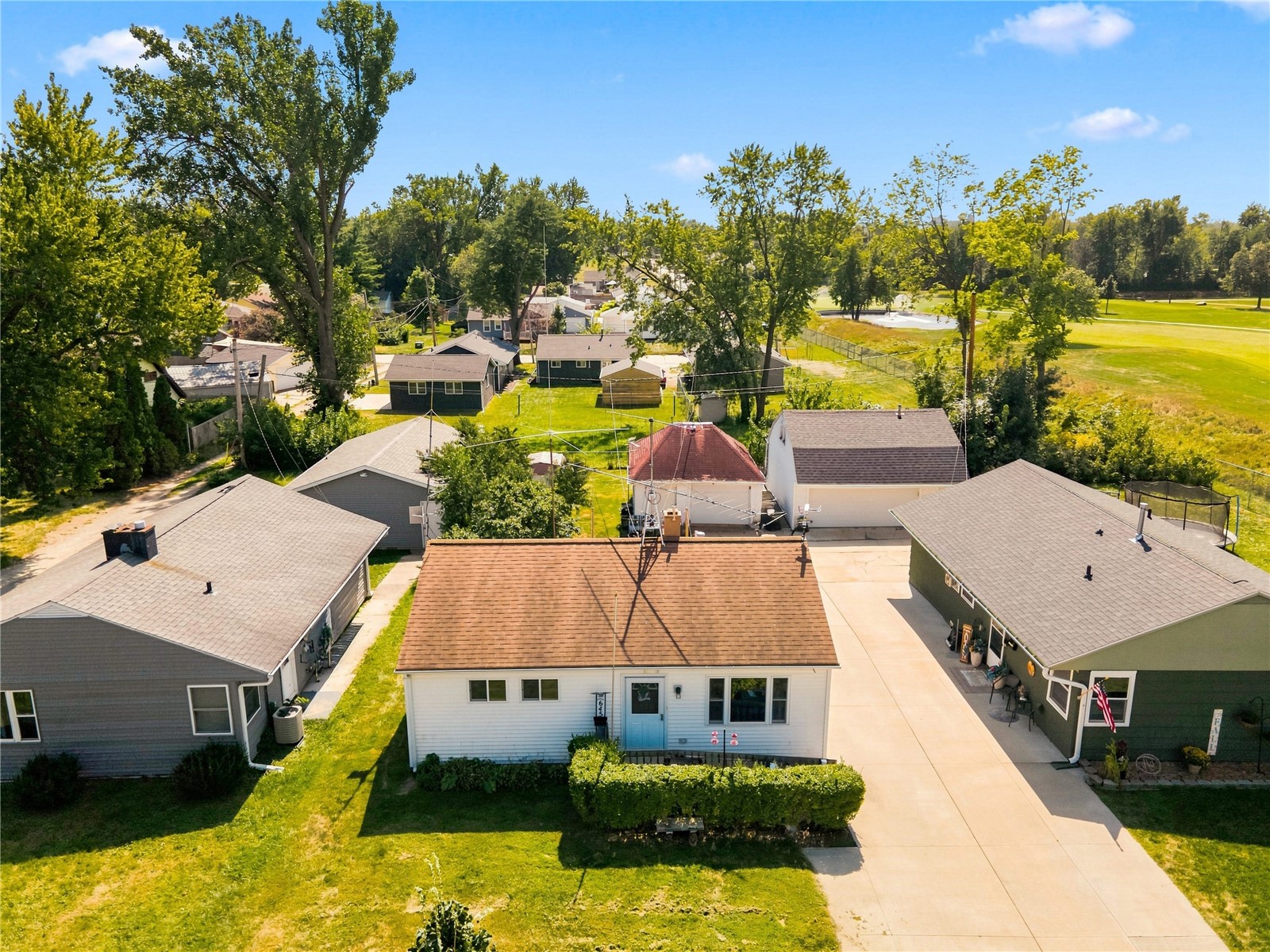645 40th Street NE Cedar Rapids IA 52402