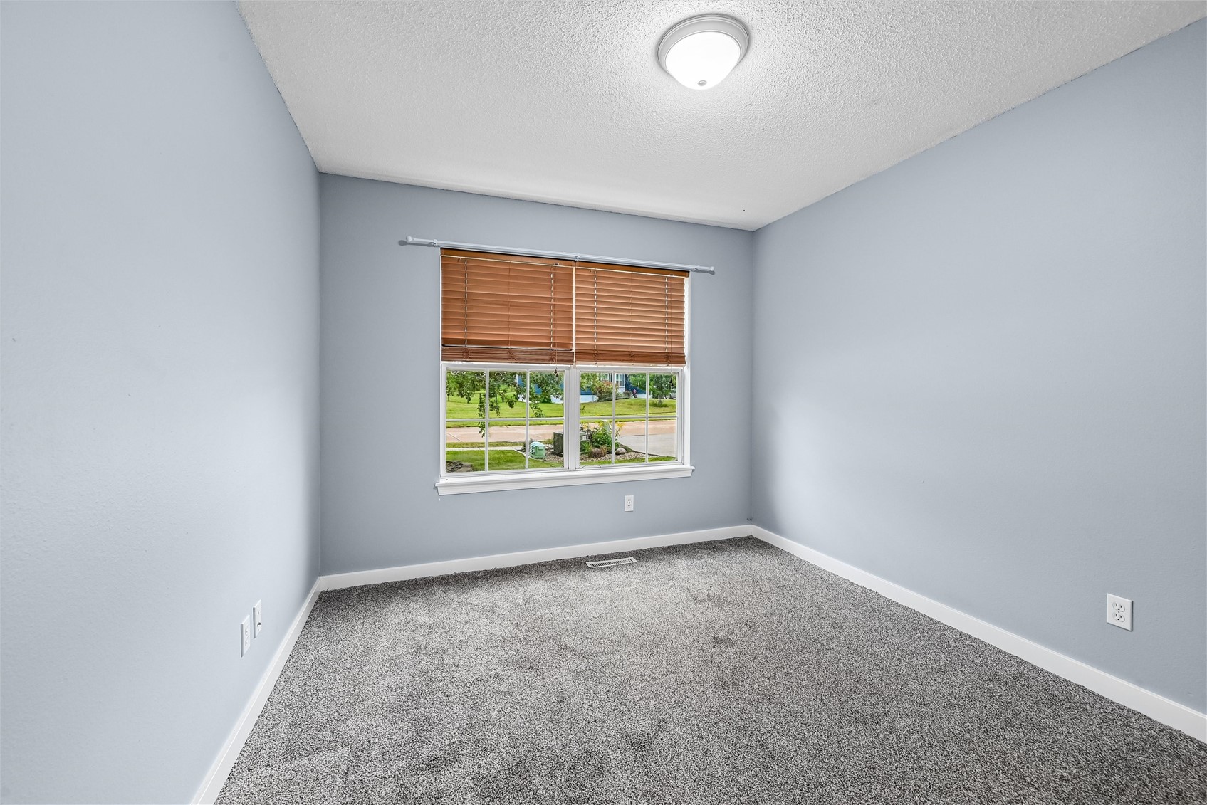 507 Limerock NW Cedar Rapids IA 52405