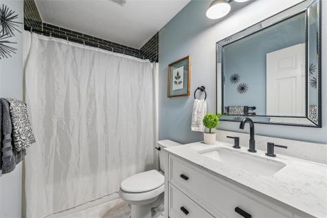 507 Limerock NW Cedar Rapids IA 52405