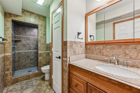 507 Limerock NW Cedar Rapids IA 52405