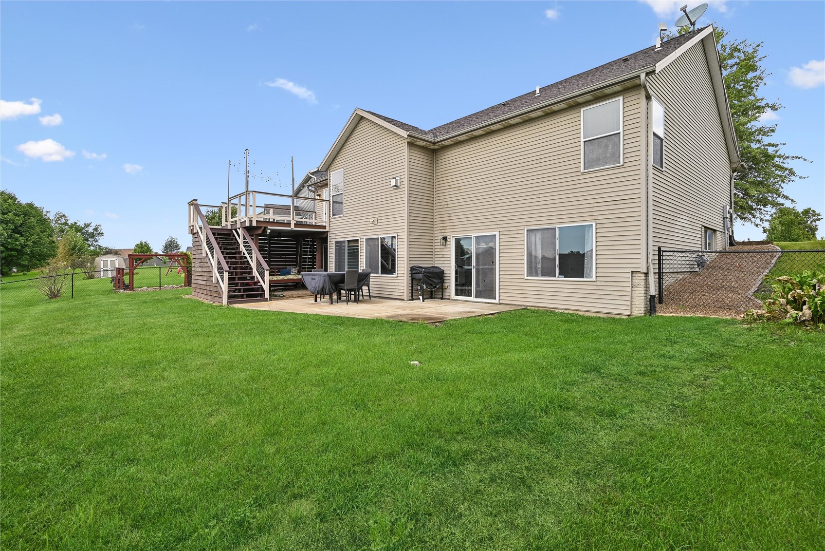 507 Limerock NW Cedar Rapids IA 52405