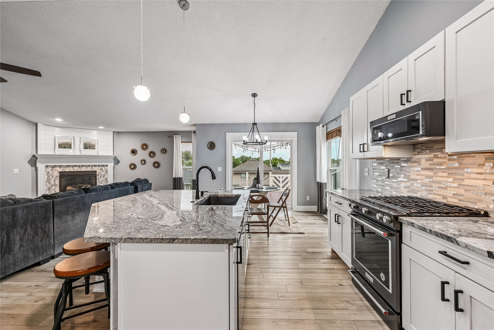 507 Limerock NW Cedar Rapids IA 52405