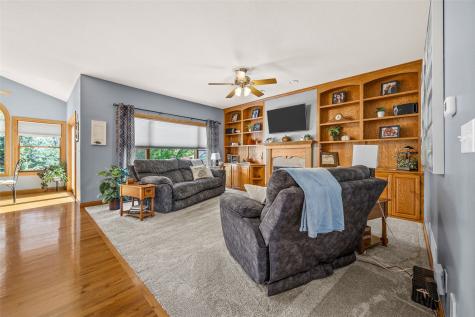 5185 Elderton Drive Marion IA 52302