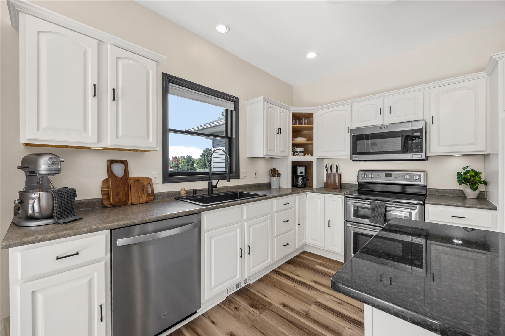 7987 218th Avenue Martelle IA 52305