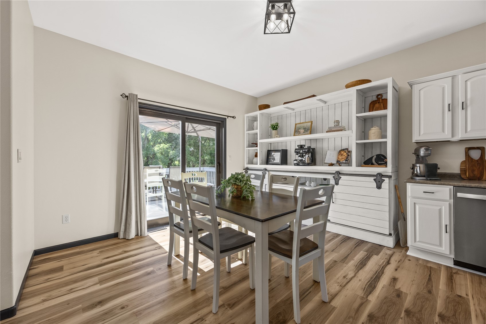 7987 218th Avenue Martelle IA 52305