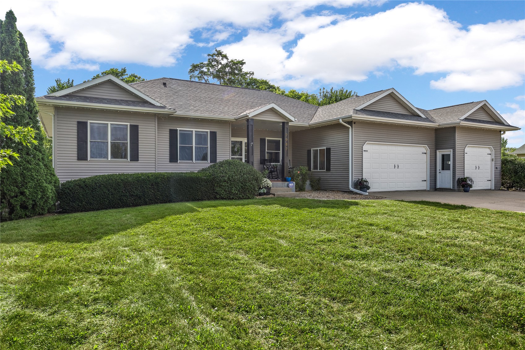 7987 218th Avenue Martelle IA 52305