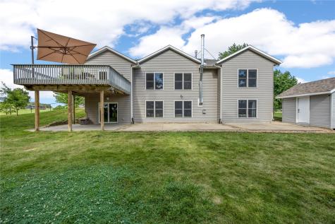 7987 218th Avenue Martelle IA 52305