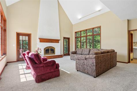 1837 Jordan Creek Road NE Solon IA 52333