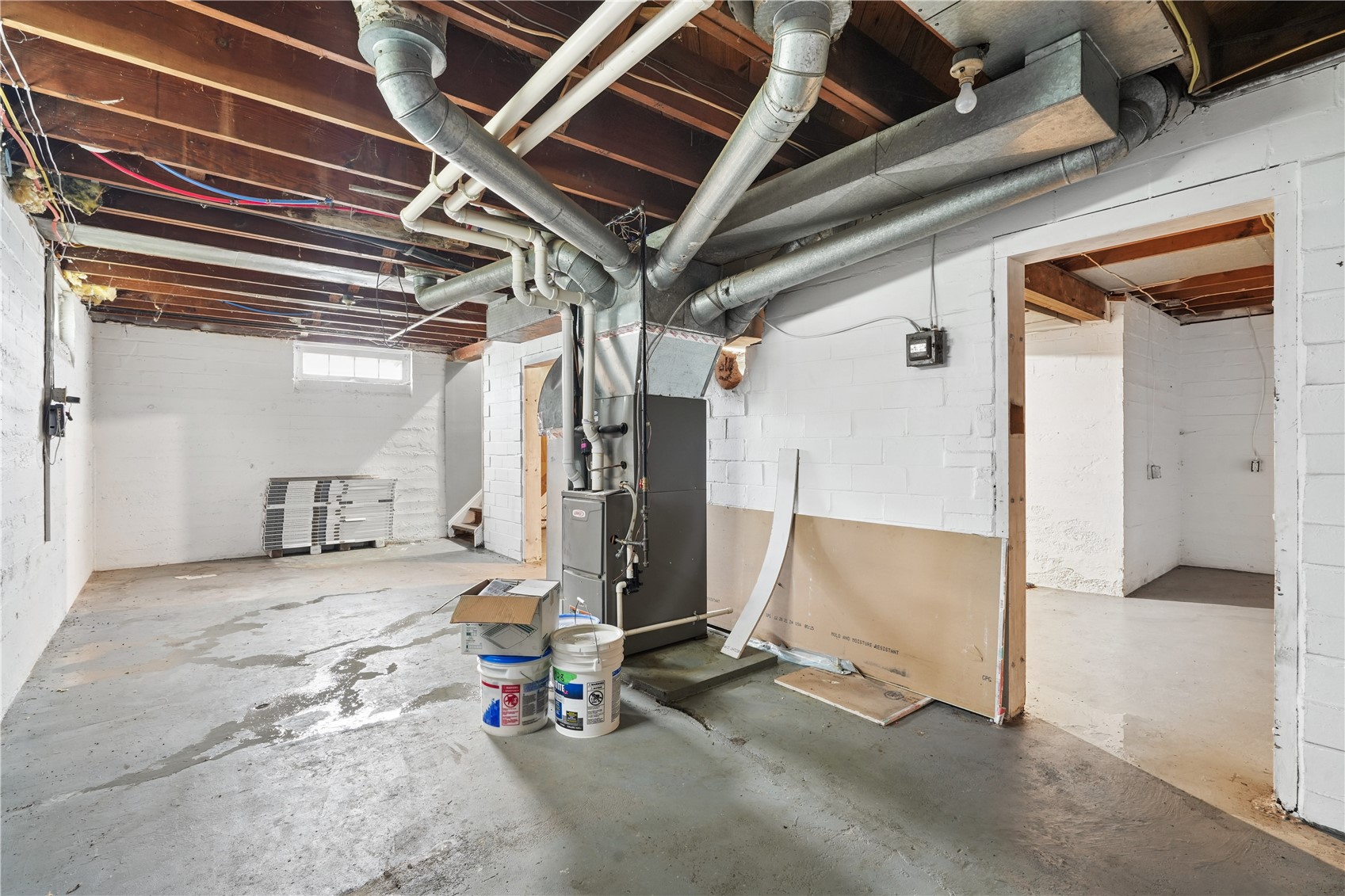 1056 W Avenue Norway IA 52318