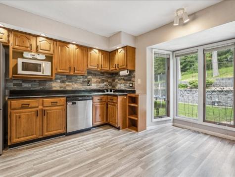 396 Red Fox Road SE Cedar Rapids IA 52403