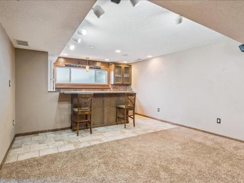 396 Red Fox Road SE Cedar Rapids IA 52403