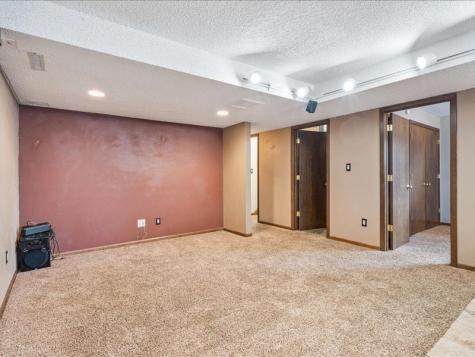 396 Red Fox Road SE Cedar Rapids IA 52403