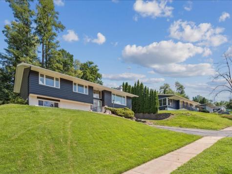 396 Red Fox Road SE Cedar Rapids IA 52403