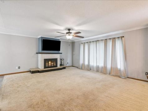 396 Red Fox Road SE Cedar Rapids IA 52403