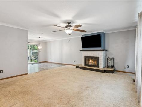 396 Red Fox Road SE Cedar Rapids IA 52403