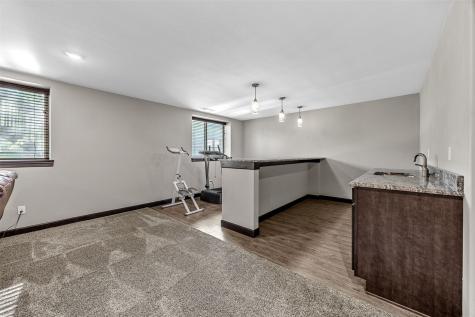 1626 Prairie Rose Drive SW Cedar Rapids IA 52404