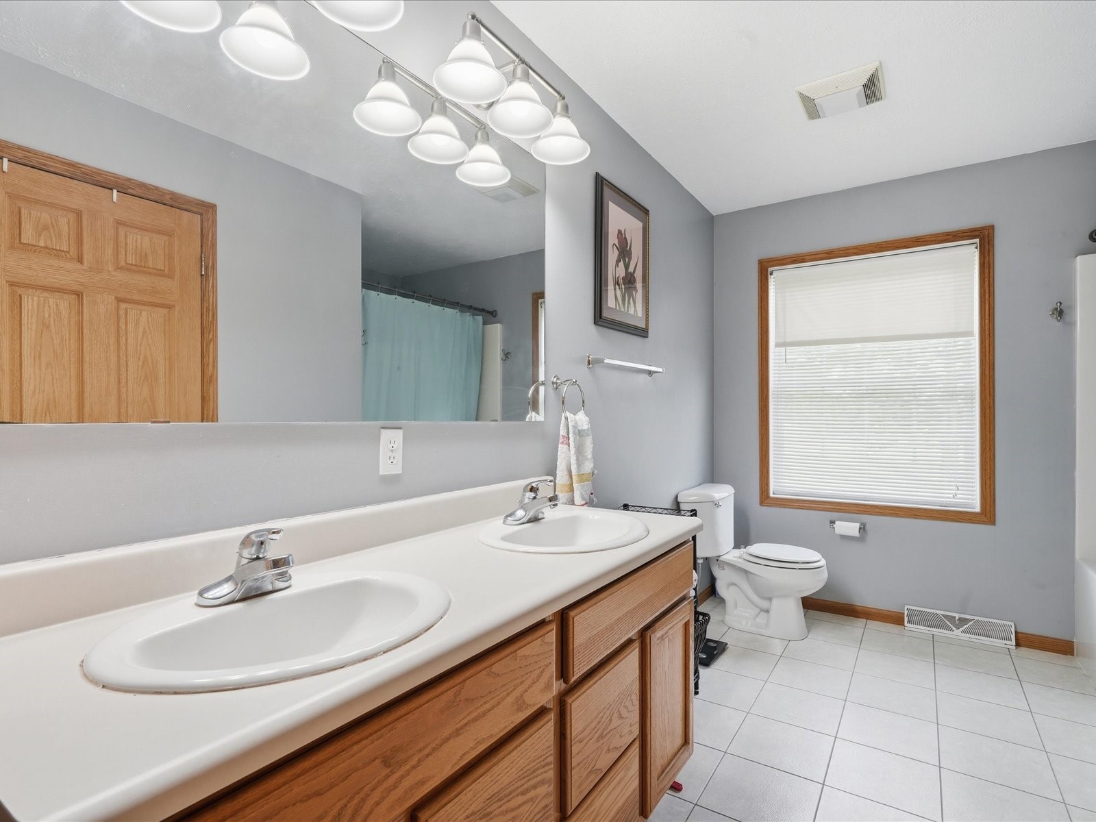 1009 Business 30 SW Mt Vernon IA 52314