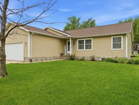 1009 Business 30 SW Mt Vernon IA 52314
