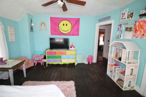 222 W 5th Street Tipton IA 52772