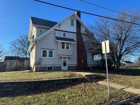 1233 Rainbow Drive Cedar Falls IA 50613