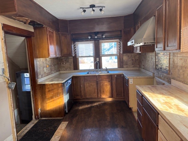1233 Rainbow Drive Cedar Falls IA 50613