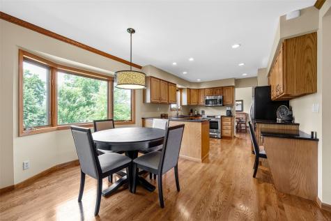 3120 Falcon Drive NE Cedar Rapids IA 52402