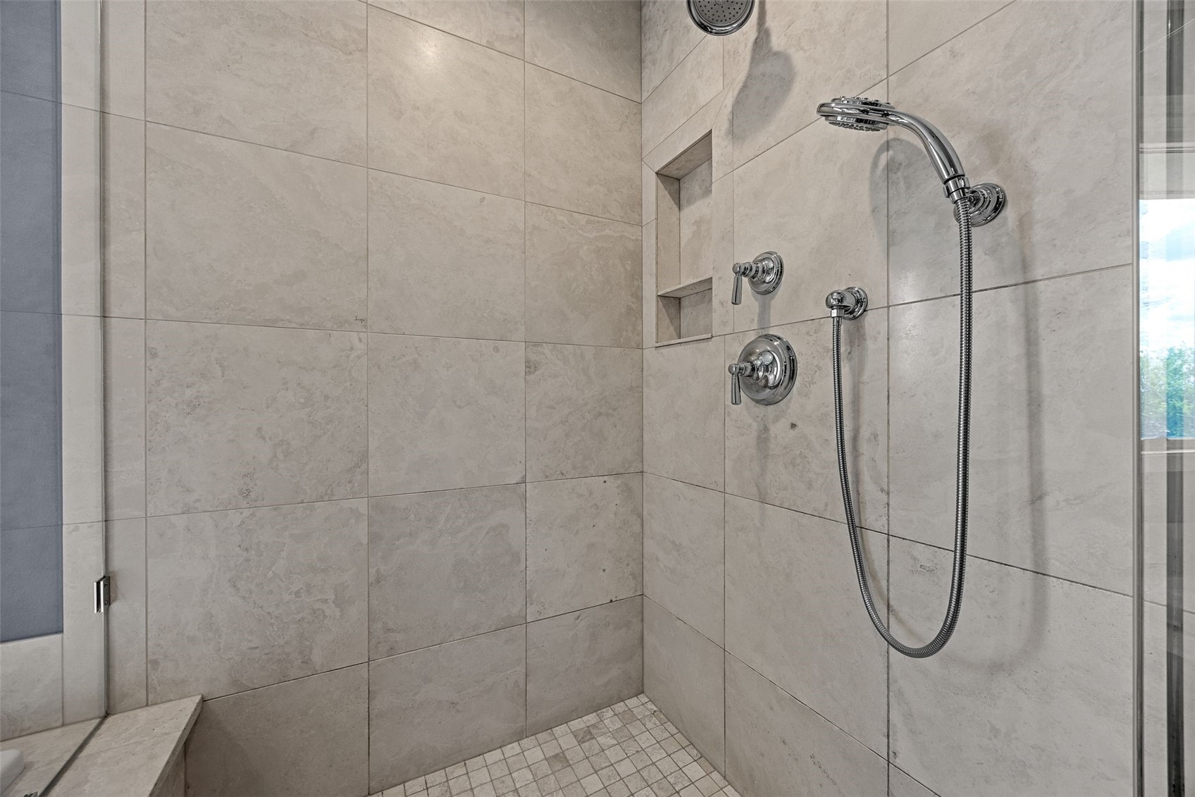 3120 Falcon Drive NE Cedar Rapids IA 52402