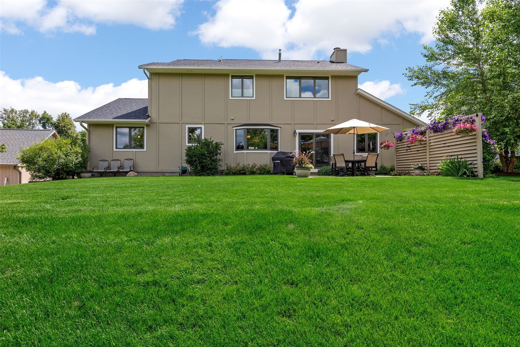 3120 Falcon Drive NE Cedar Rapids IA 52402