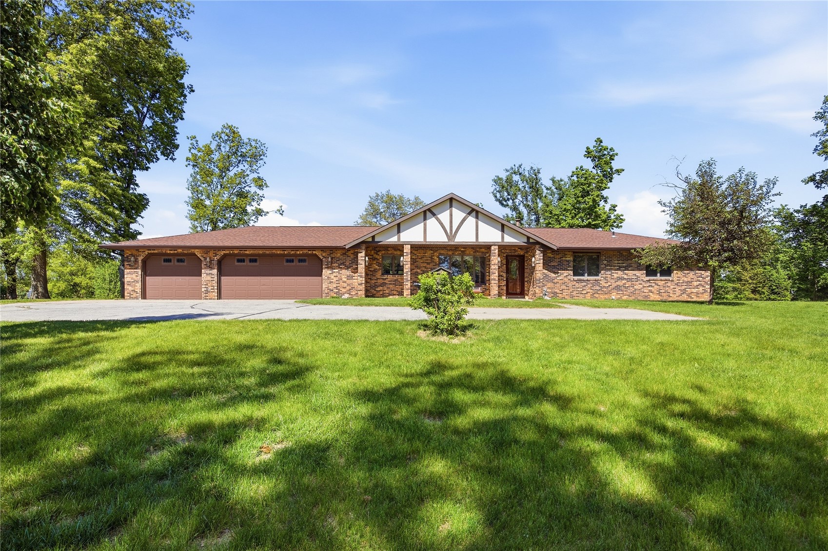 4140 Elkhorn Drive Cedar Rapids IA 52411