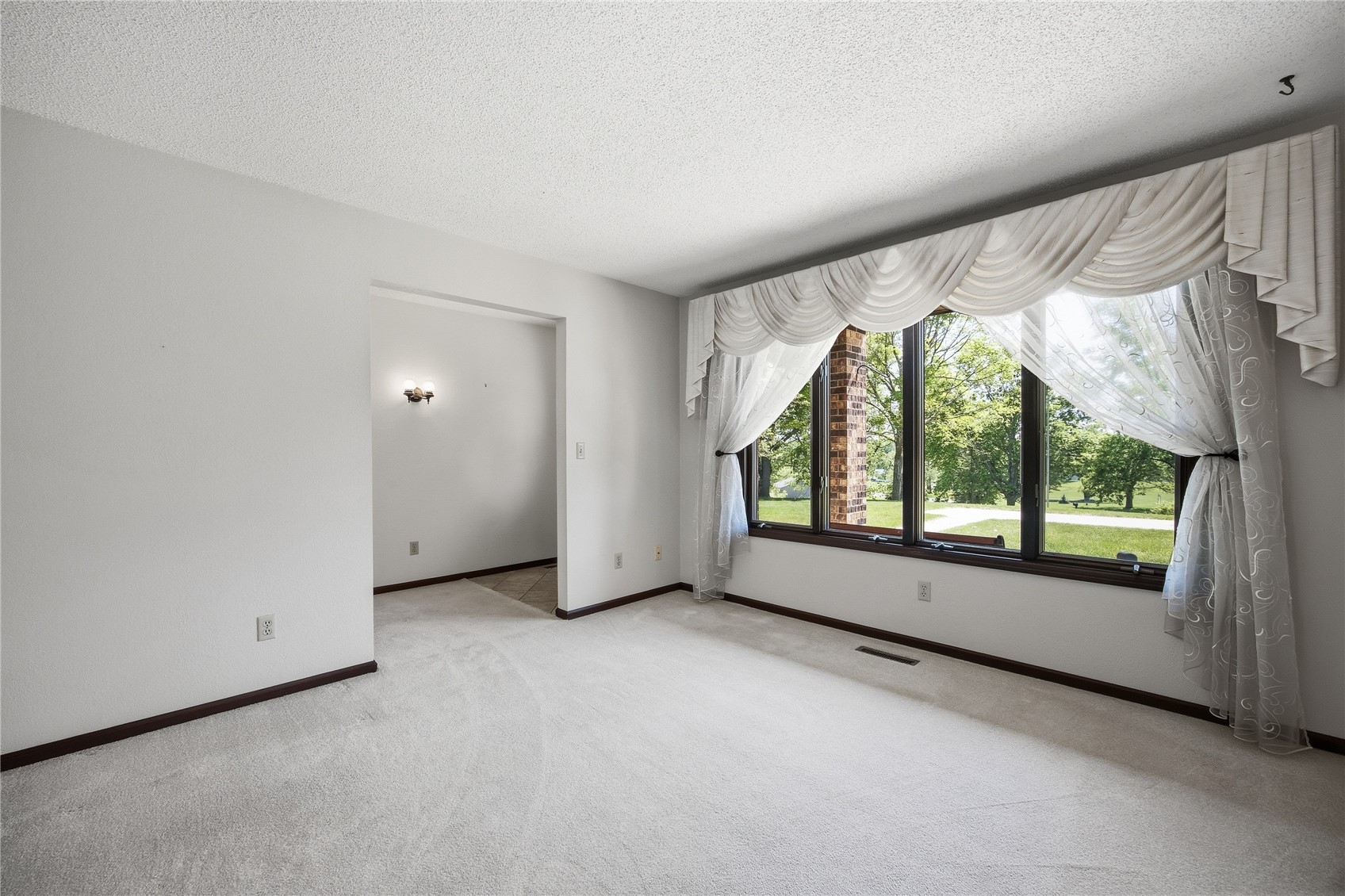 4140 Elkhorn Drive Cedar Rapids IA 52411