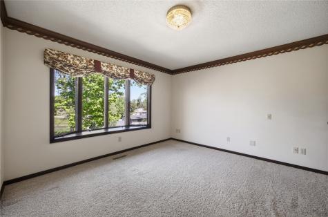 4140 Elkhorn Drive Cedar Rapids IA 52411