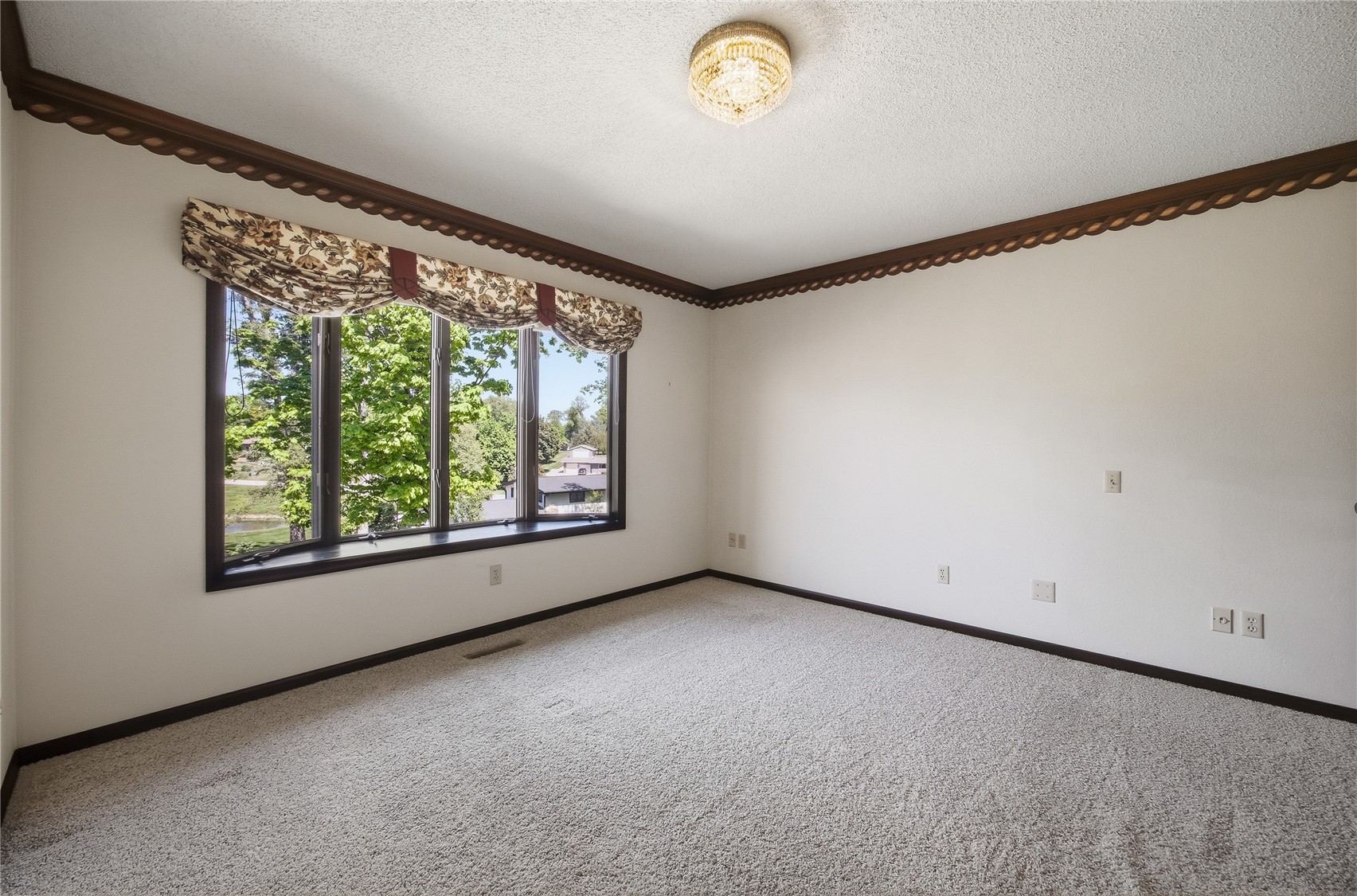4140 Elkhorn Drive Cedar Rapids IA 52411