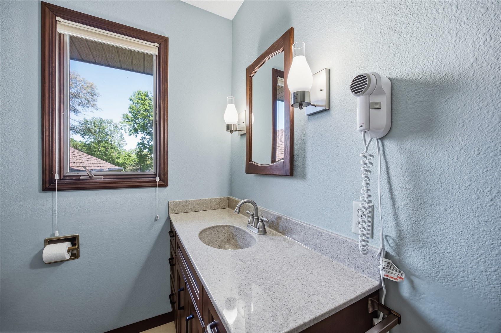 4140 Elkhorn Drive Cedar Rapids IA 52411