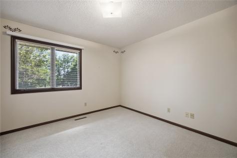 4140 Elkhorn Drive Cedar Rapids IA 52411
